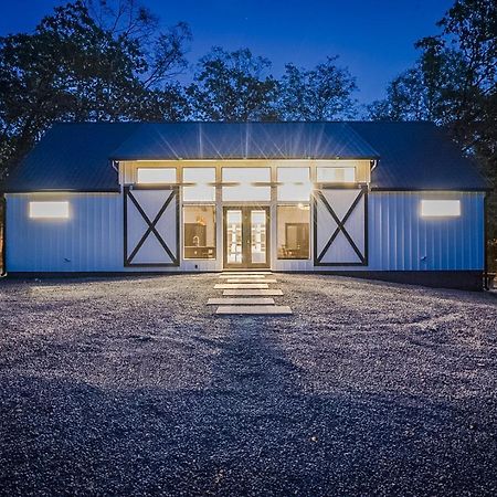 "The Barndo" 4Br Luxury Cabin, Hot Tub, Fire Pit, Bunks, Arcades, Playhouse! Broken Bow Kültér fotó